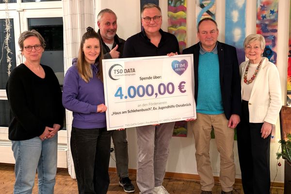 TSO-DATA übergibt erneut Spende an den Förderverein des Hauses am Schlehenbusch